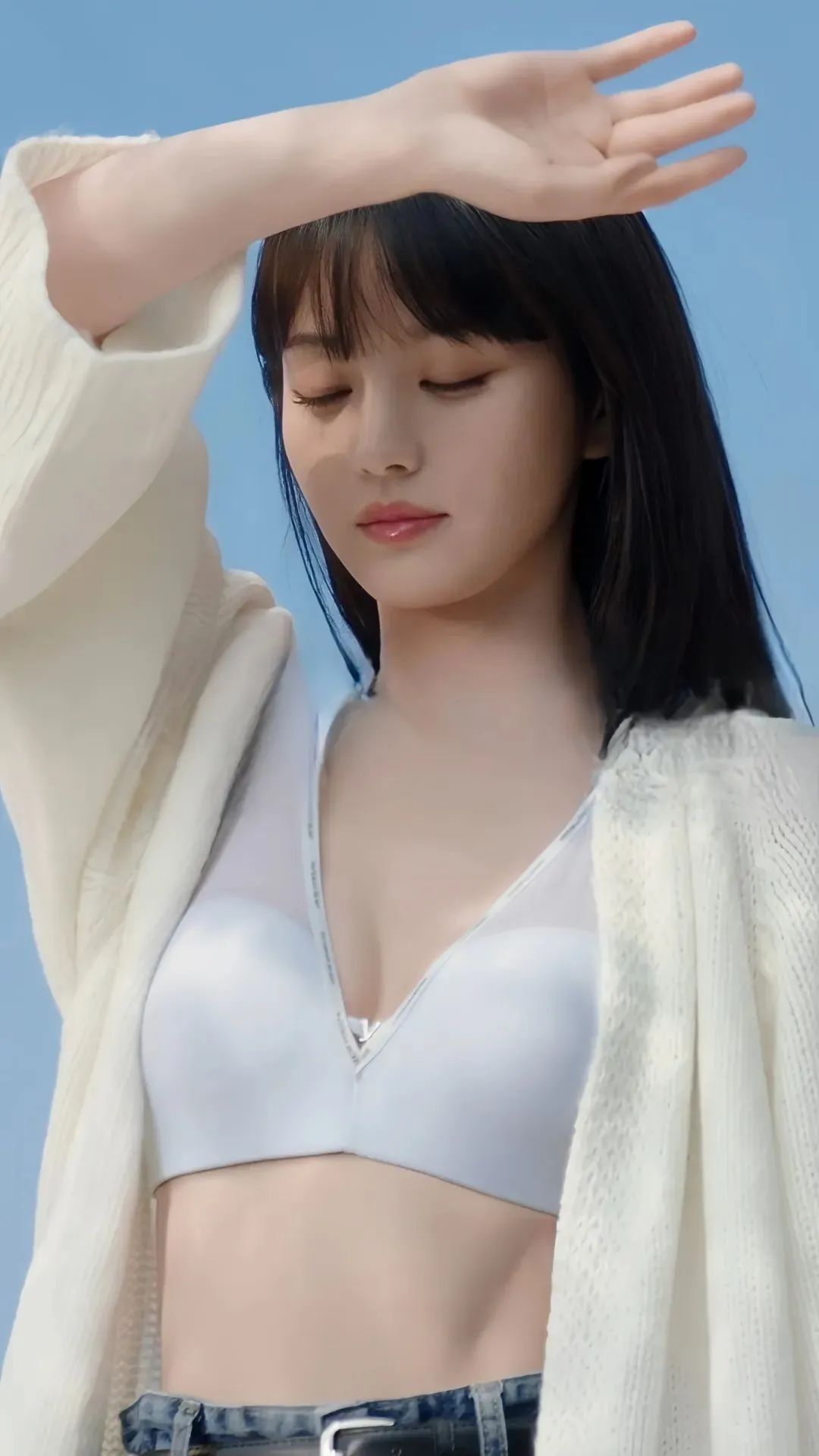 田曦薇维密内衣美照，甜美又性感的青春代言人