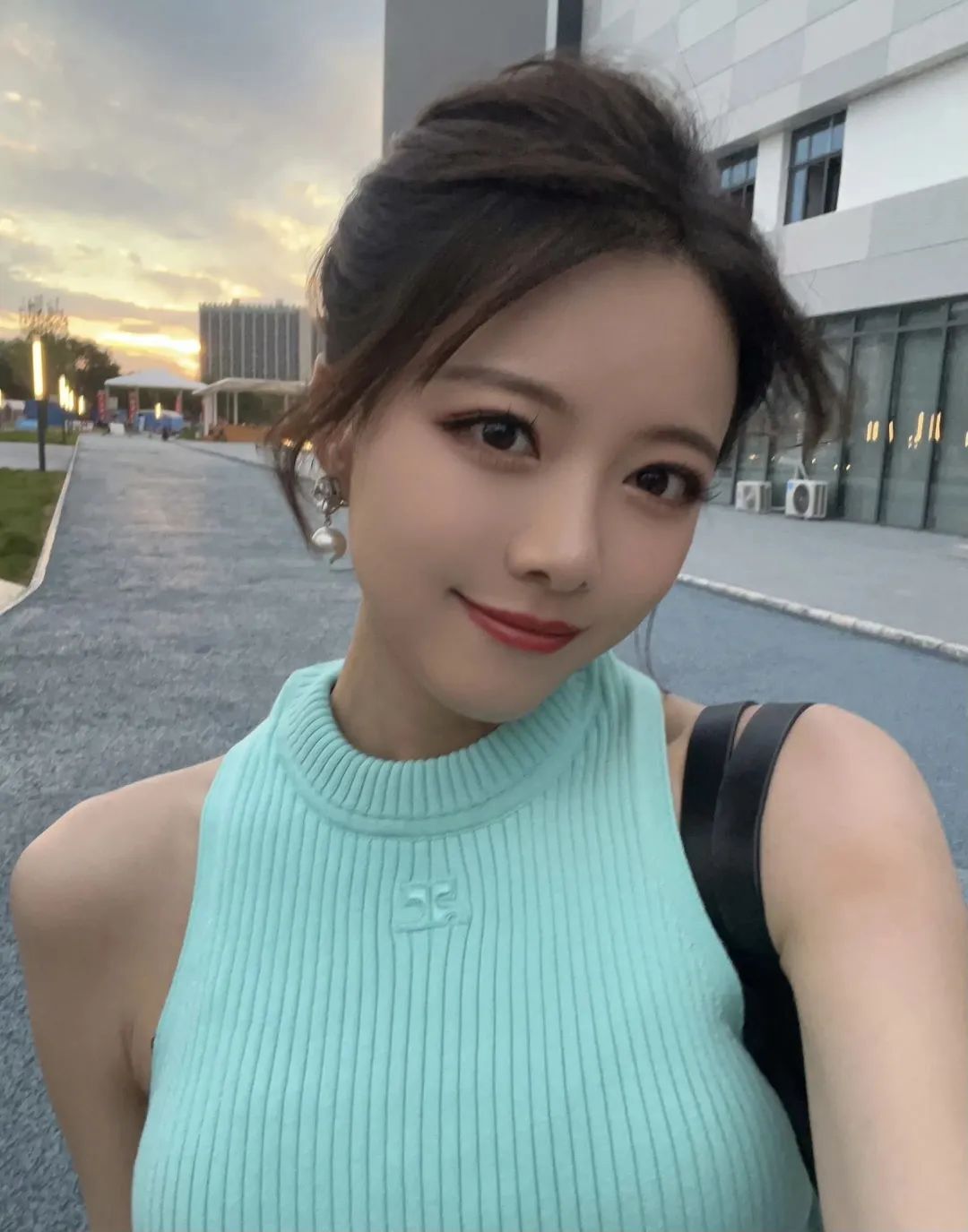 这长腿，杀疯了！最美电竞女主持！