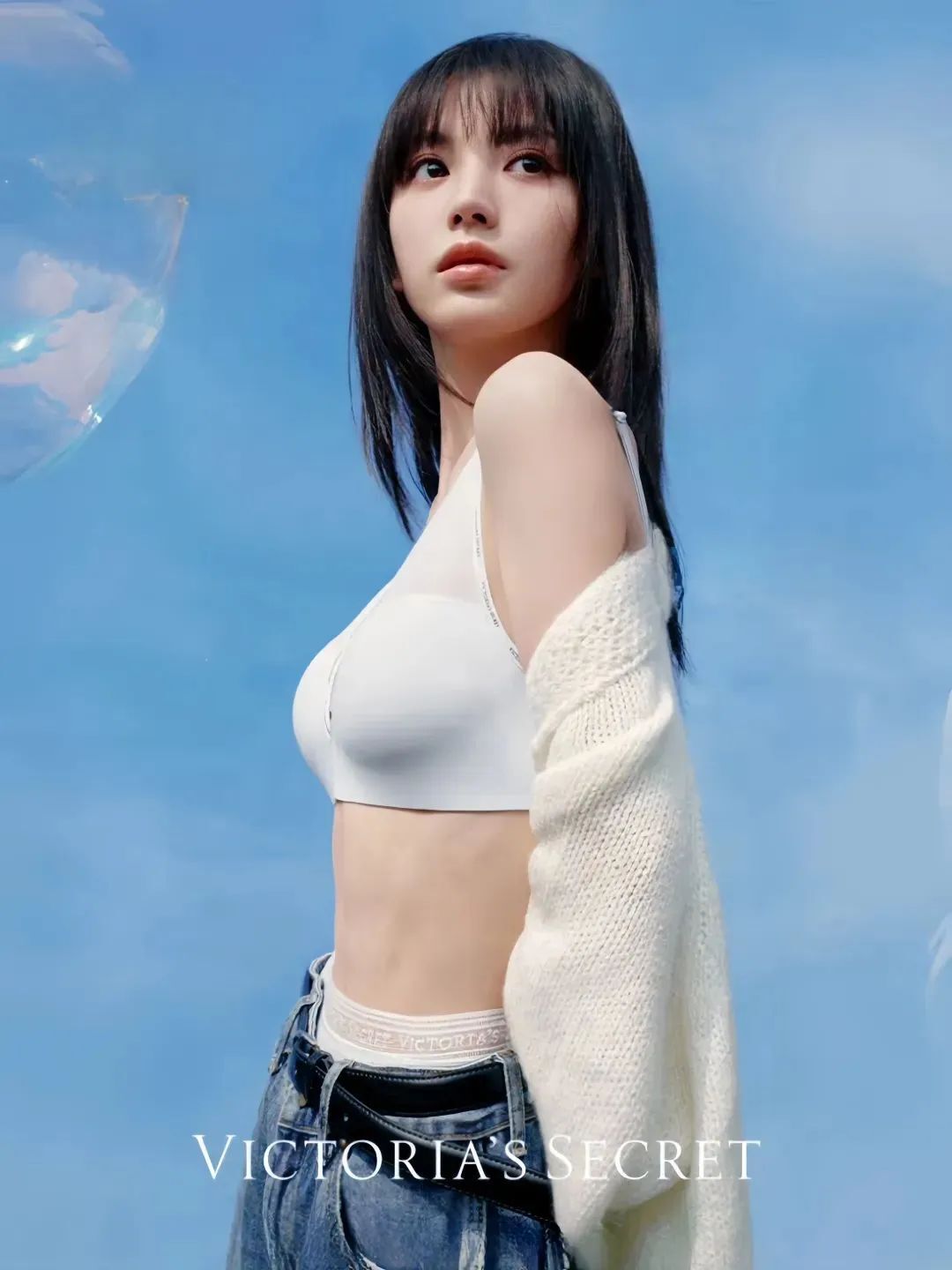 田曦薇维密内衣美照，甜美又性感的青春代言人