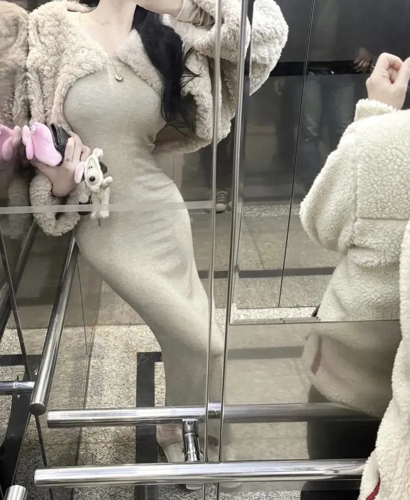 服装模特！短裙，裹身裙，都是旗舰版！