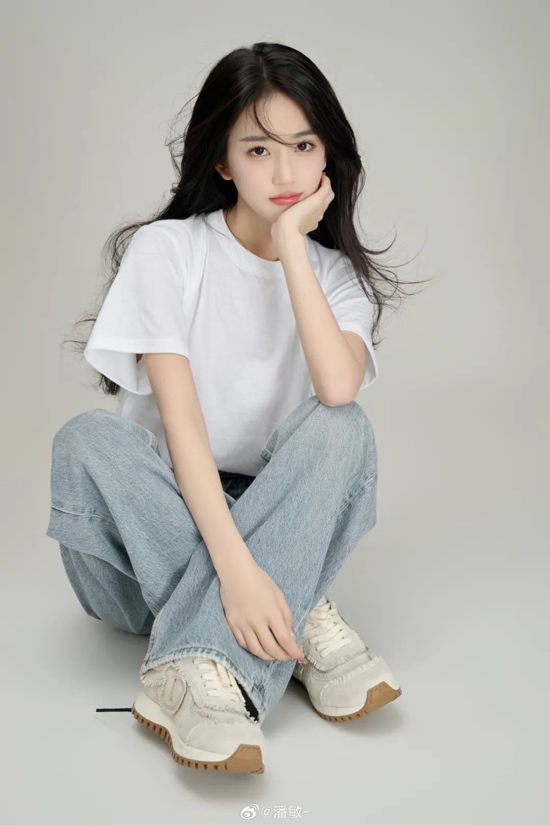 网红潘敏，不卖肉不擦边，纯靠颜值迷人的宅男女神！