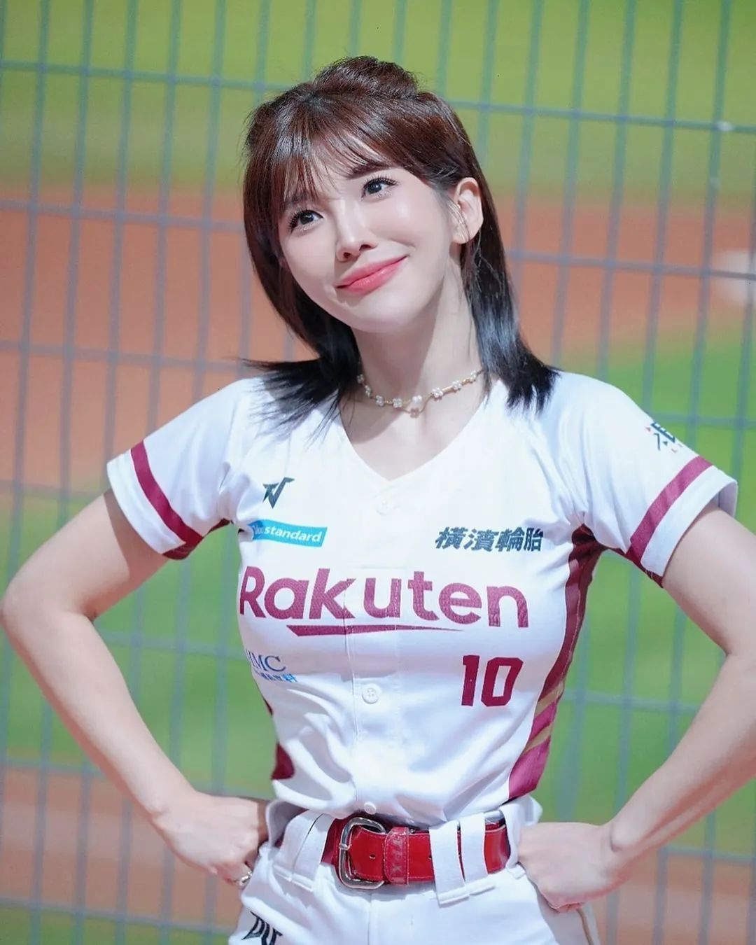 台湾第一美腿！她穿黑丝，真的绝了