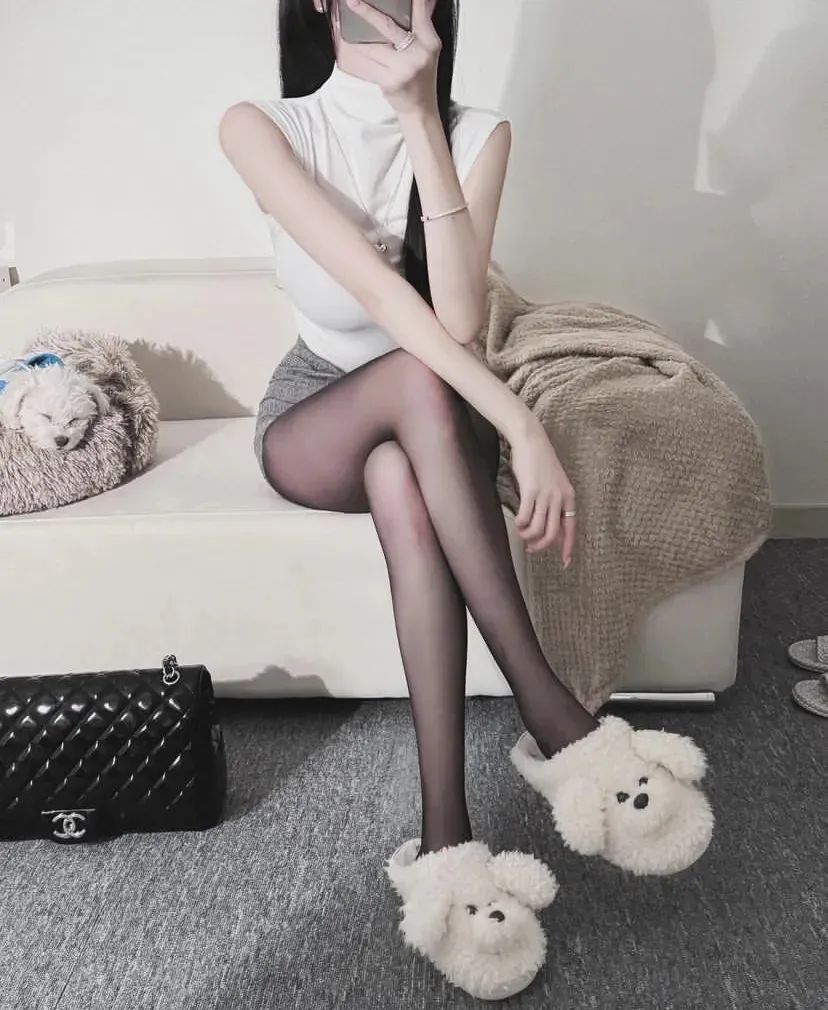 服装模特！黑丝，紧身连衣裙，都是顶配！