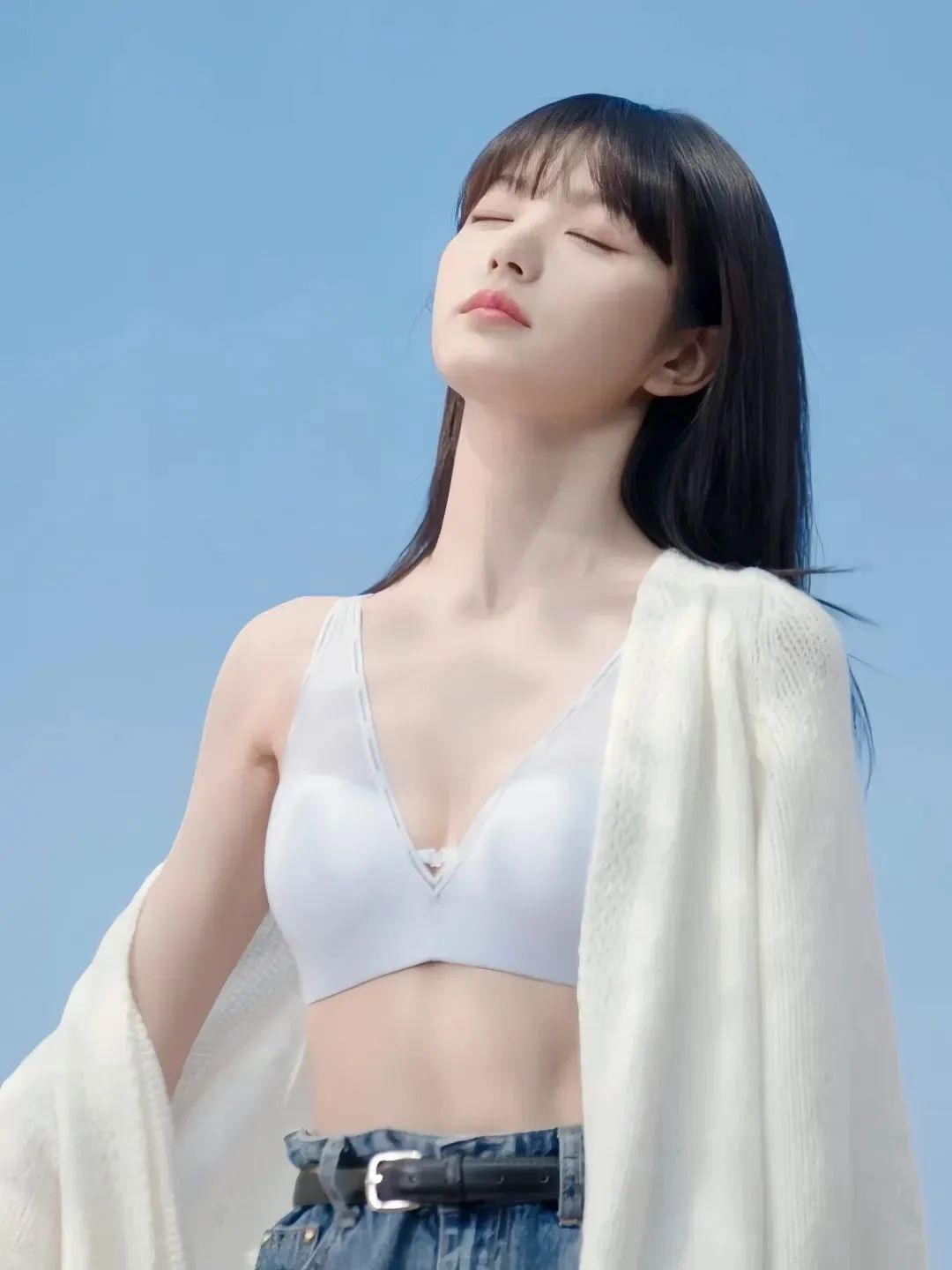 田曦薇维密内衣美照，甜美又性感的青春代言人