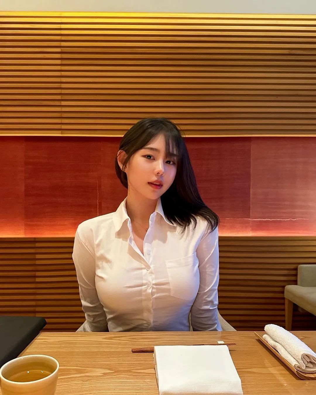 极品身材！这腰臀比，谁看了不迷糊啊