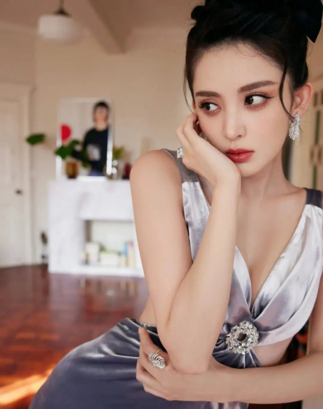 她拍的片无人不知！性感撩人，杀疯了！