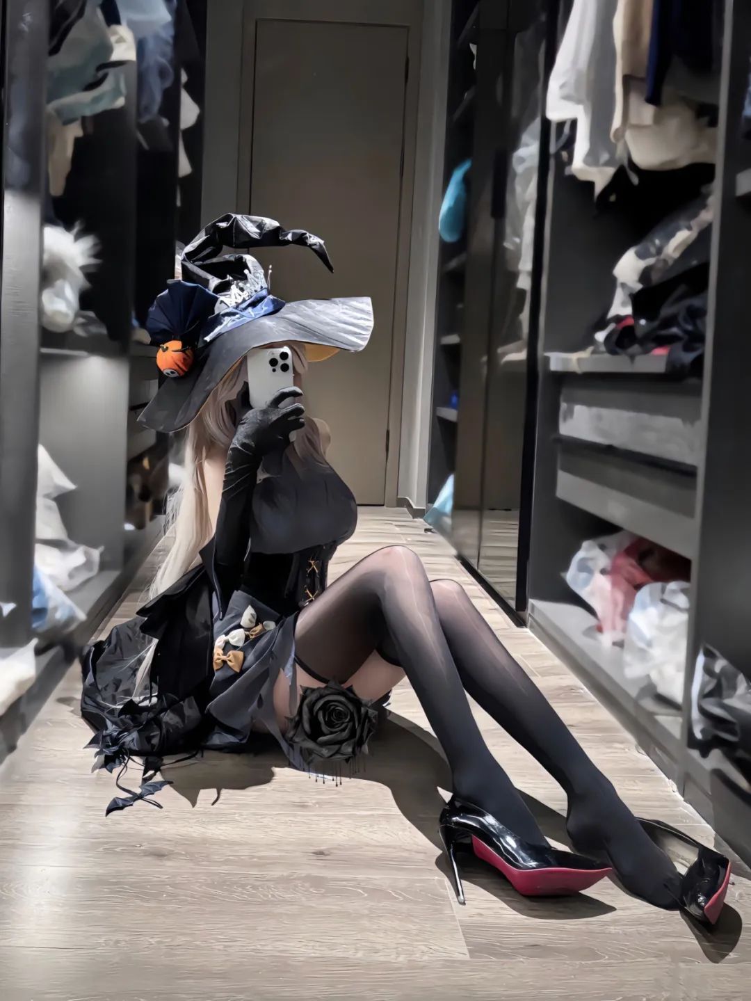 原神cos：皮鞭+制服，OL雷神果然御！丽莎巫女装，兔女郎甘雨涩气拉满！