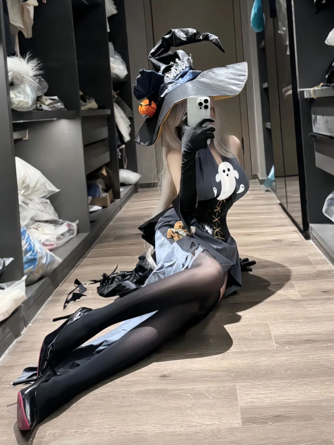 原神cos：皮鞭+制服，OL雷神果然御！丽莎巫女装，兔女郎甘雨涩气拉满！