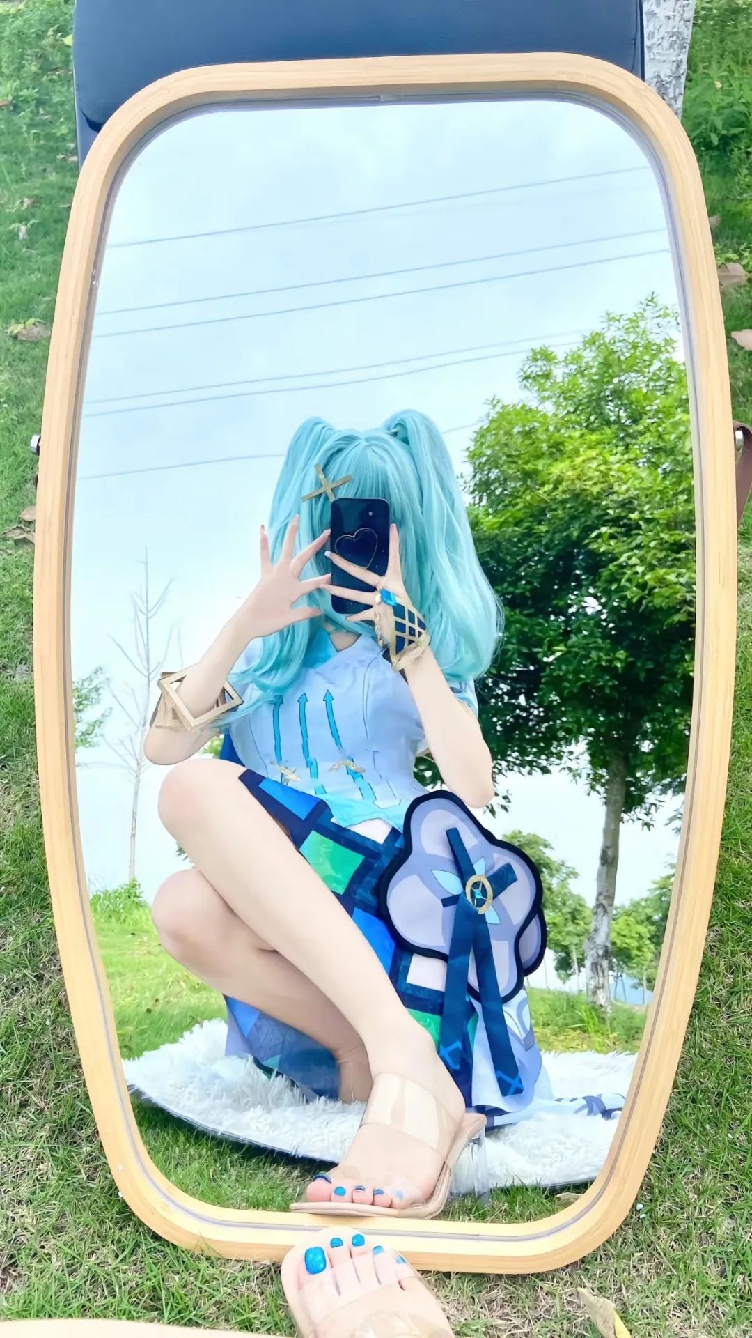 原神cos：太养眼了！绫华白丝水手服真乖巧！裸足和服雷神，女仆甘雨真不错！