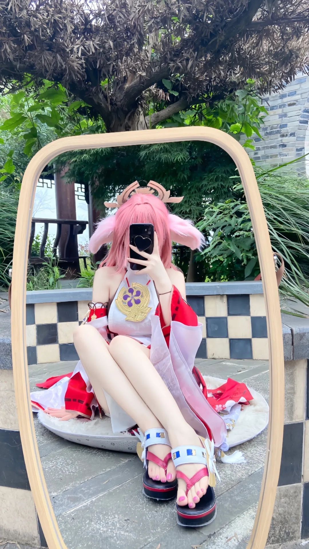 原神cos：太养眼了！绫华白丝水手服真乖巧！裸足和服雷神，女仆甘雨真不错！