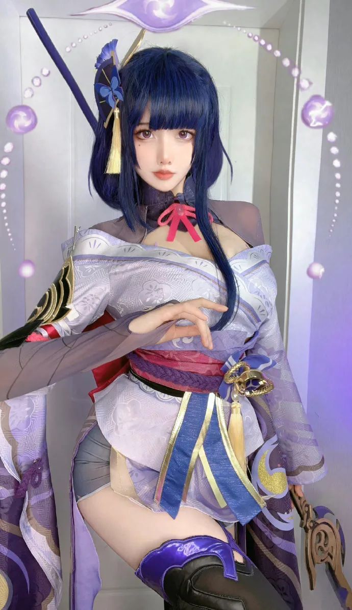 原神cos：雪白婚纱+抹胸，神子大人太御了！女仆甘雨超有气质，泳装刻晴太顶了！