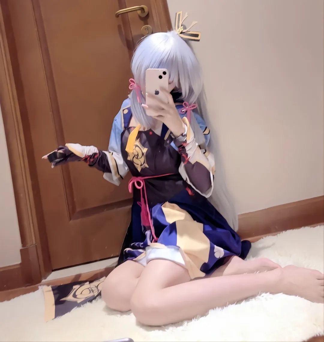 原神cos：黑丝+女仆装，申鹤太美了！和服绫华，JK雷神，清凉女仆装甘雨，白丝荧妹是真的顶！