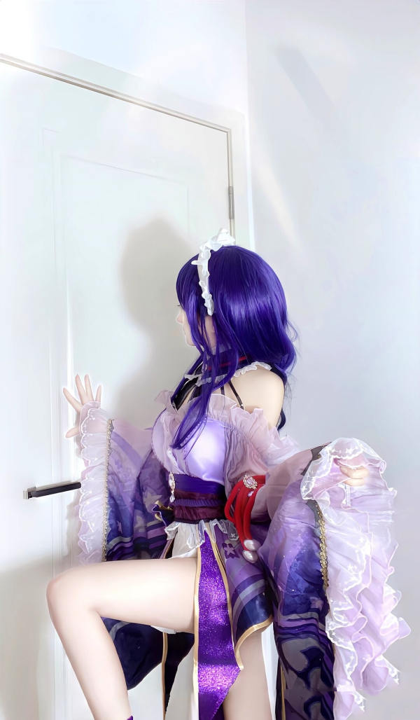 原神cos：女仆装雷神让人狂喜，黑丝荧妹太顶了！白丝高跟鞋归终谁不爱？