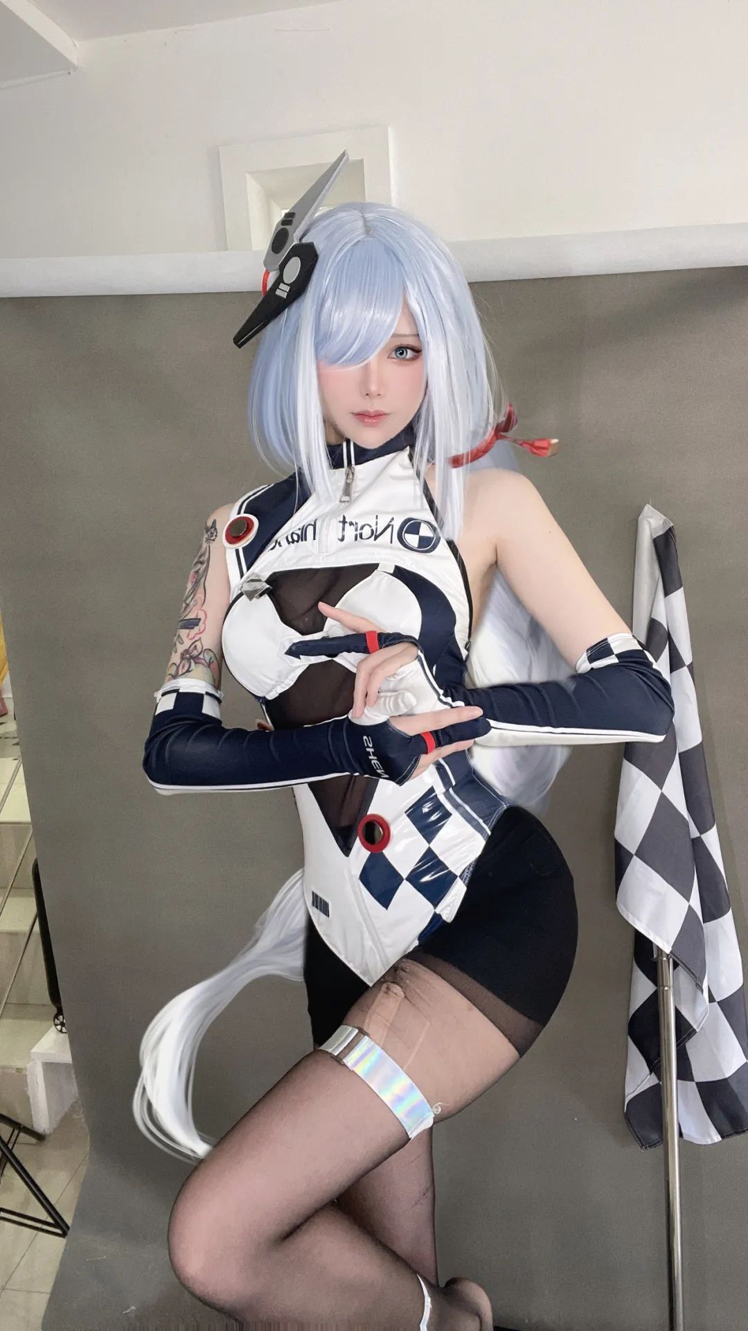 原神cos：白丝+修女服，甘雨涩气拉满！女仆雷神让玩家狂喜！赛车服申鹤太顶了！