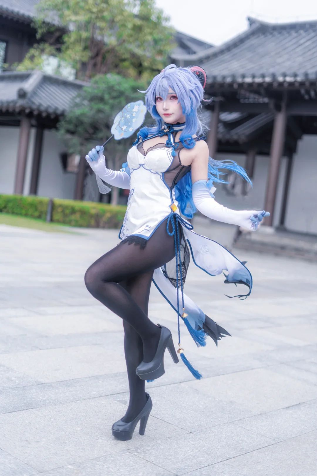 原神cos：泳装神子太美了！制服雷神，香菱变大了，白丝刻晴，女仆久岐忍让人狂喜！