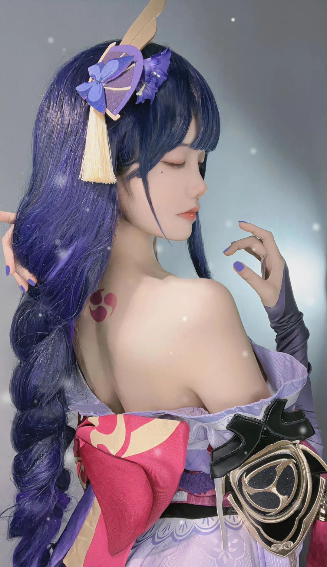 原神cos：黑丝+制服，OL刻晴果然御！抹胸吊带申鹤太顶了！女仆甘雨+雷神我爱了！