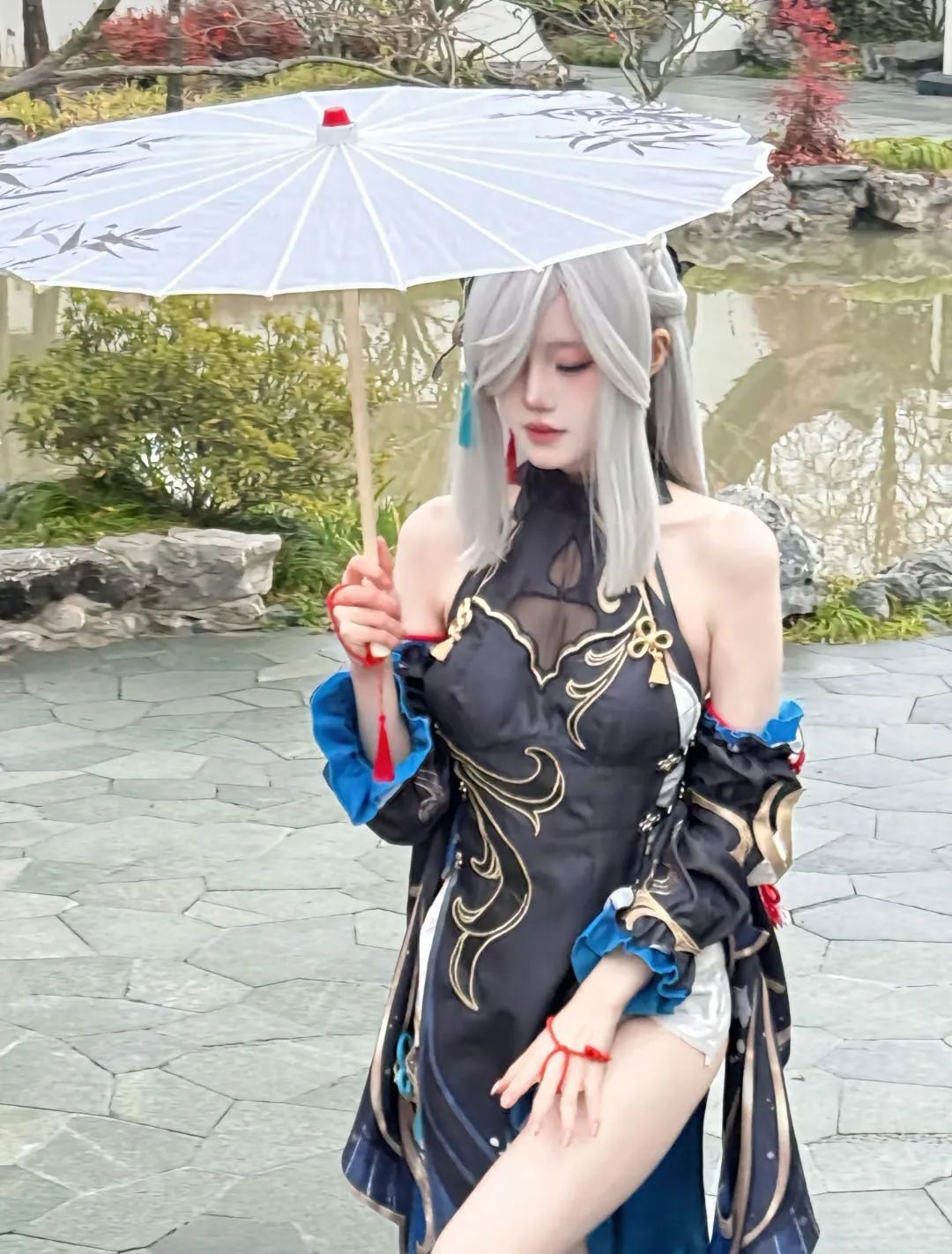原神cos：白丝蕾丝神子让人狂喜！女仆宵宫绫华太可爱了！旗袍雷神太顶了！包臀裙申鹤真成熟！