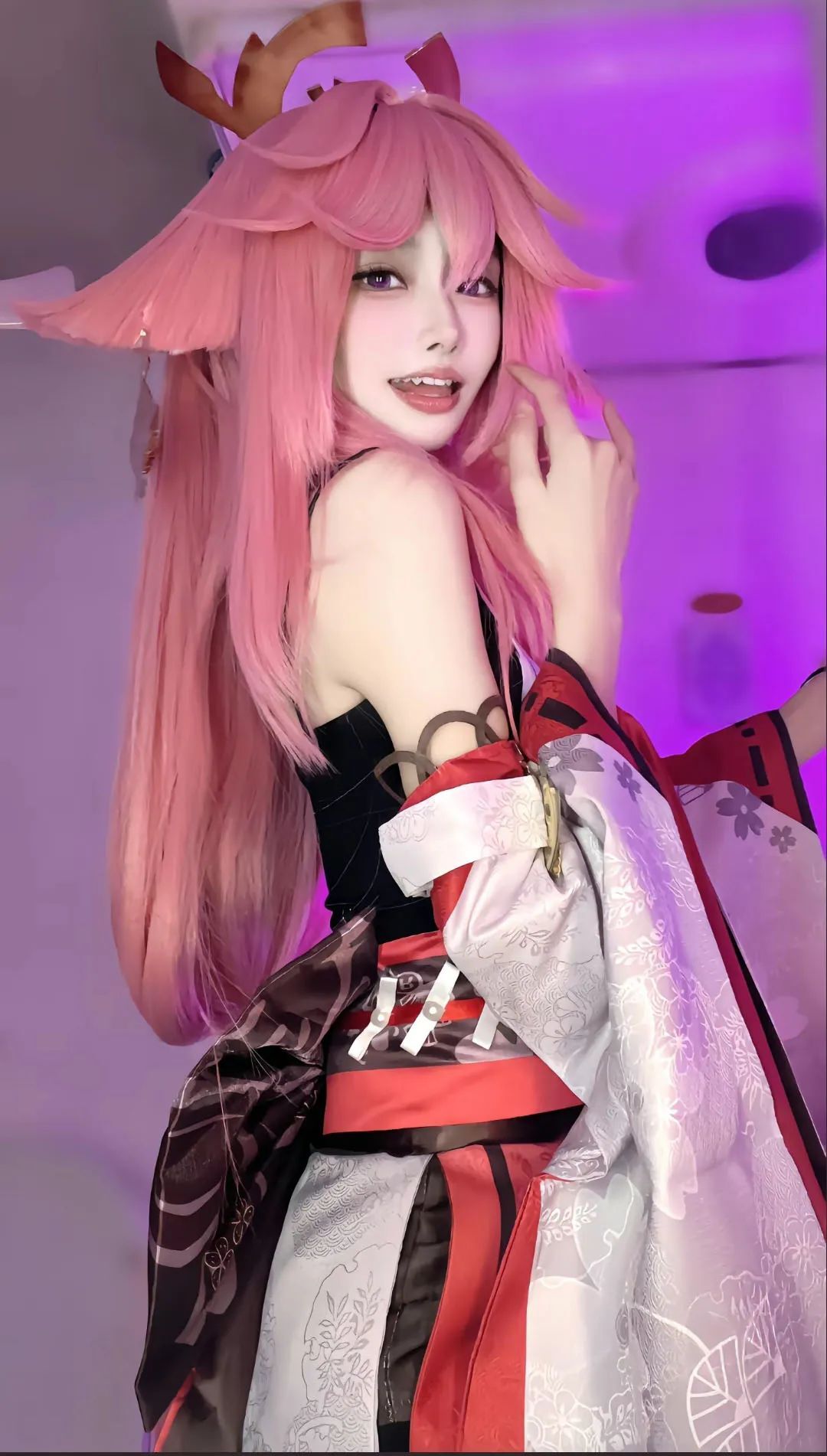 原神cos：雷神顶级制服！申鹤毛衣太成熟了！女仆神子让人狂喜！大草神新服装太美了！