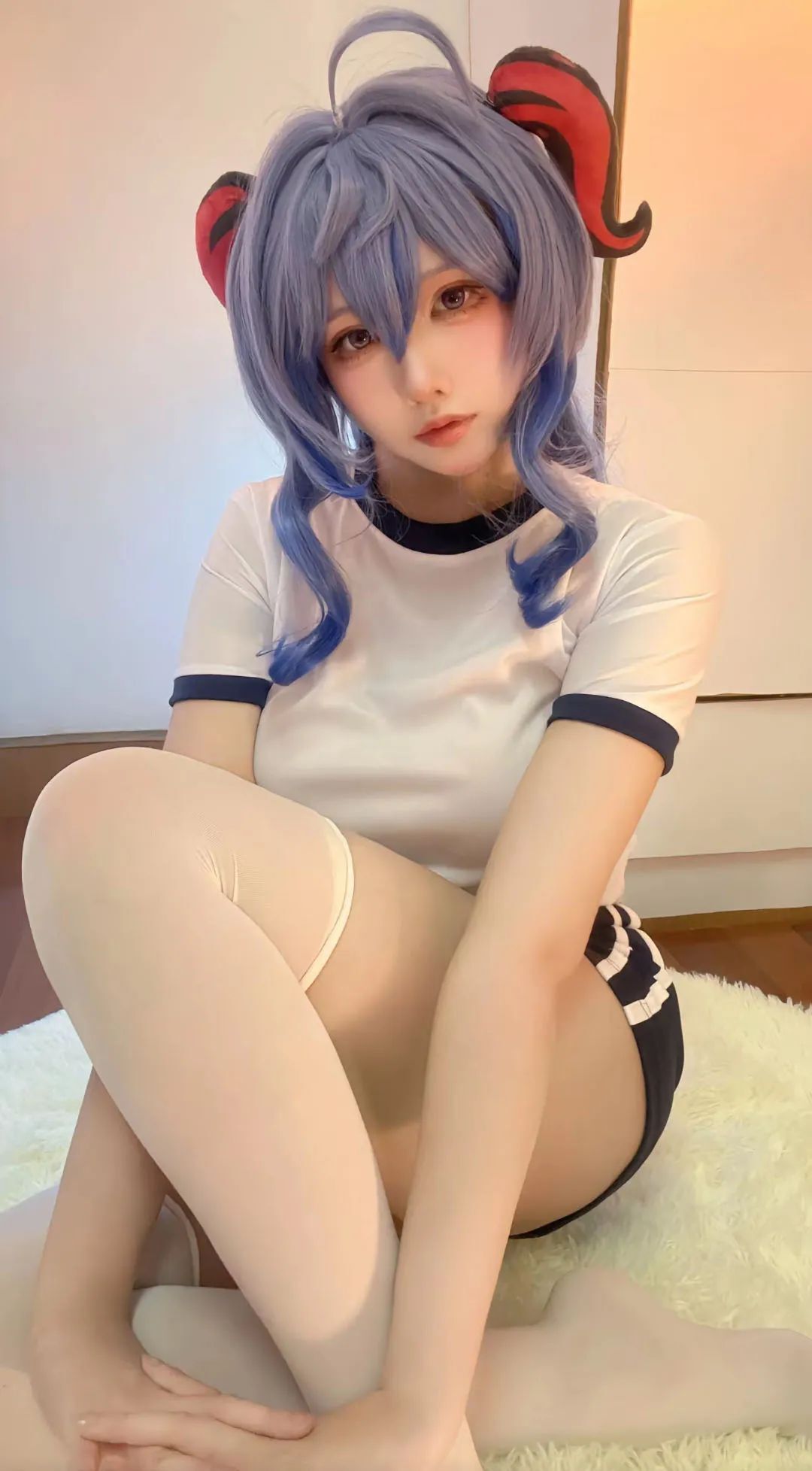 原神cos：白丝+护士服，刻晴超萌！女仆甘雨，神子黑纱裙美爆了！泳装申鹤，女仆雷神让人无法抵抗！