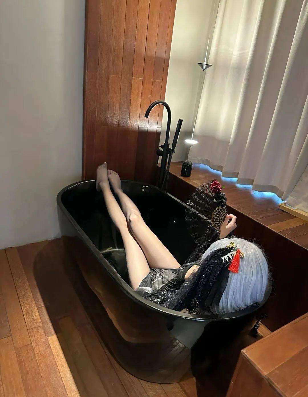 原神cos：黑丝+制服，雷神太御了！黑丝旗袍申鹤，白丝女仆雷神，婚纱刻晴，兔女郎心海谁能不爱？