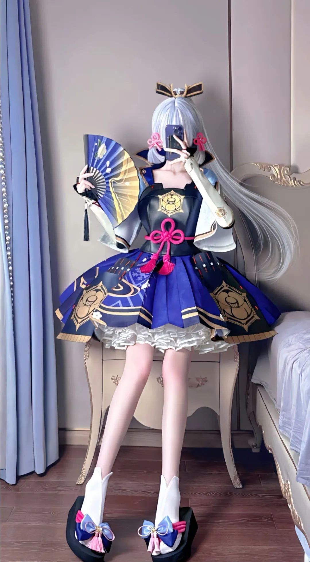 原神cos：破洞黑丝+制服，甘雨太顶了！超短裙心海巨可爱！黑丝双马尾莫娜，黑丝皮裤雷神让人狂喜！
