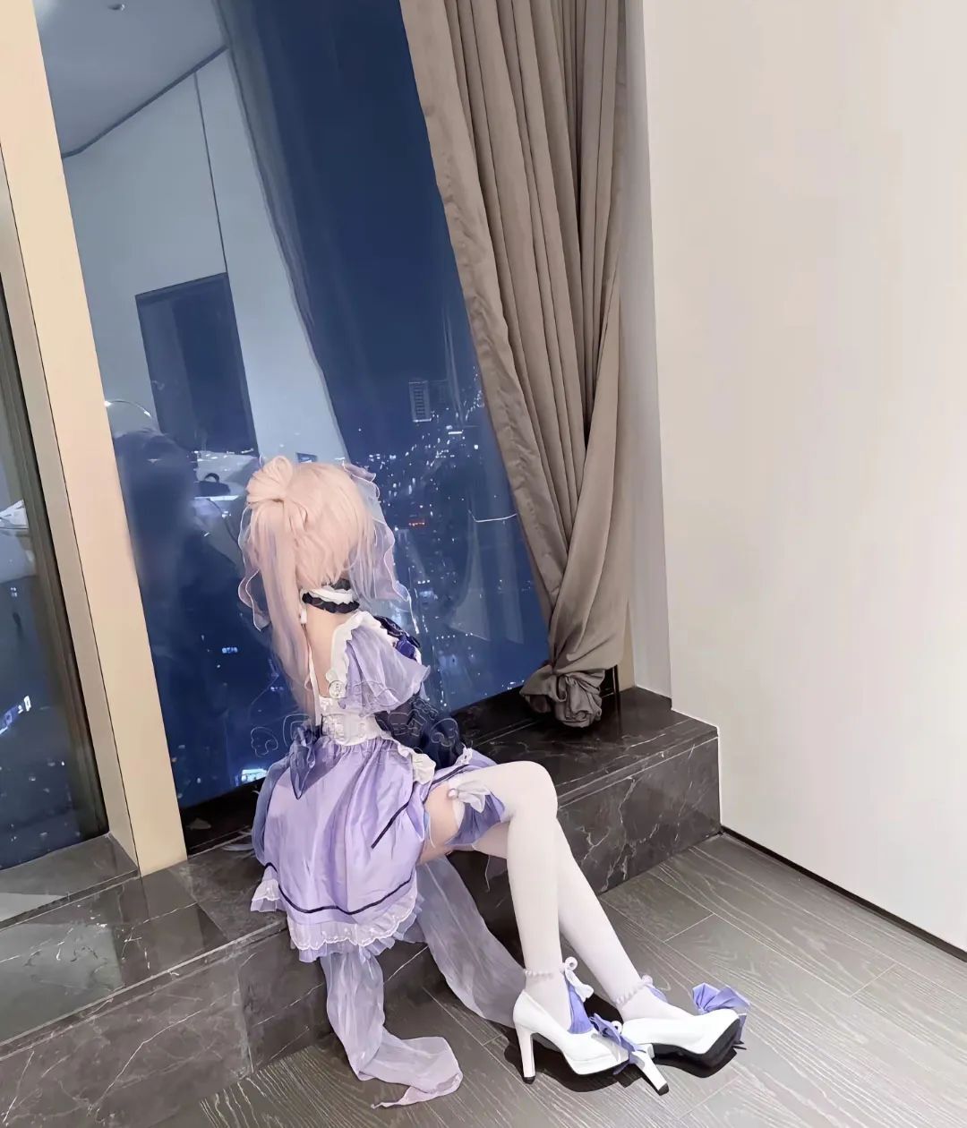 原神cos：黑丝+制服，雷神太御了！兔女郎甘雨，公主裙刻晴太俏皮了！JK绫华，黑丝纱裙申鹤美翻！