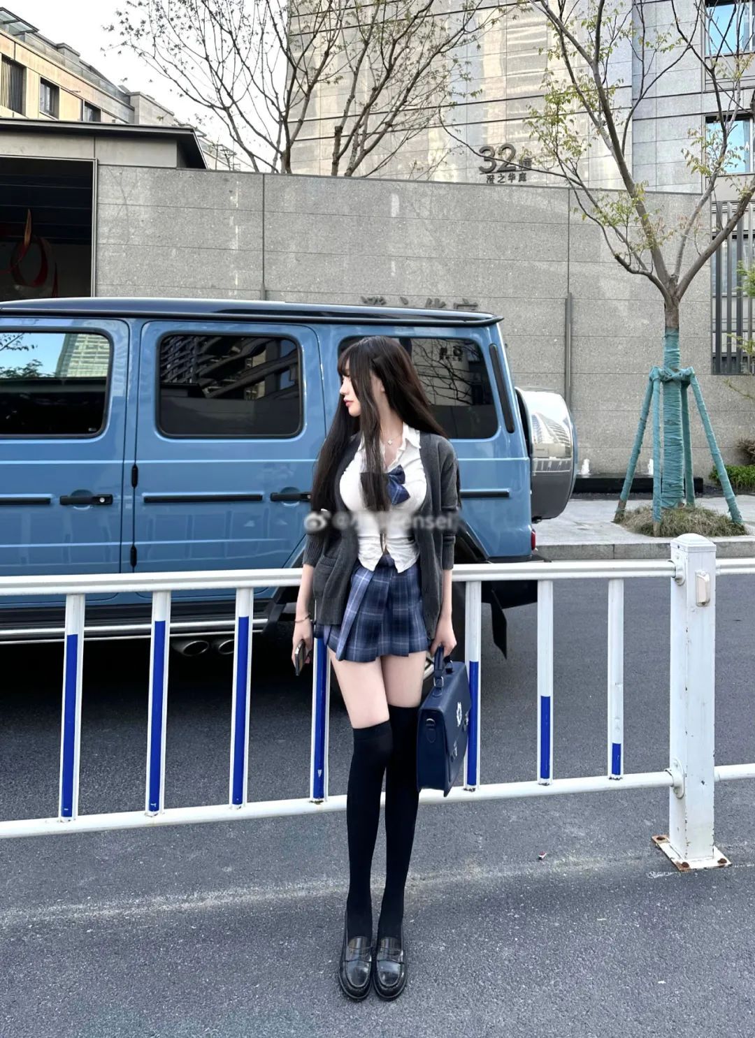 原神cos：黑丝+皮裤，兔女郎甘雨太乖了！黑丝制服雷神！双马尾女仆莫娜我爱了！车模申鹤太顶级了！