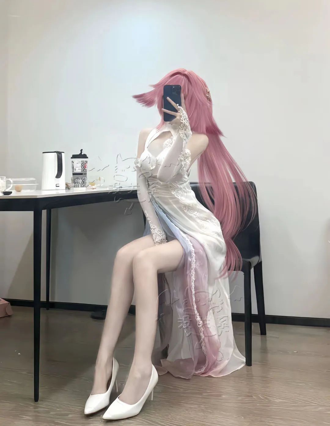 原神cos：黑丝+紧身衣，车模申鹤太顶级了！女仆刻晴甘雨双倍快乐！猫耳雷神也太萌了吧？