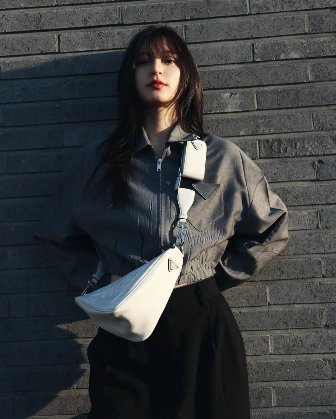 INS美女|韩国模特宋智英照片集，中性慵懒风越看越性感