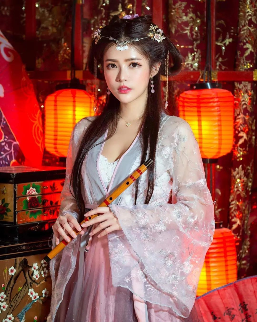 INS美女|台湾内衣模特黄书庭，有颜有料性感照片集