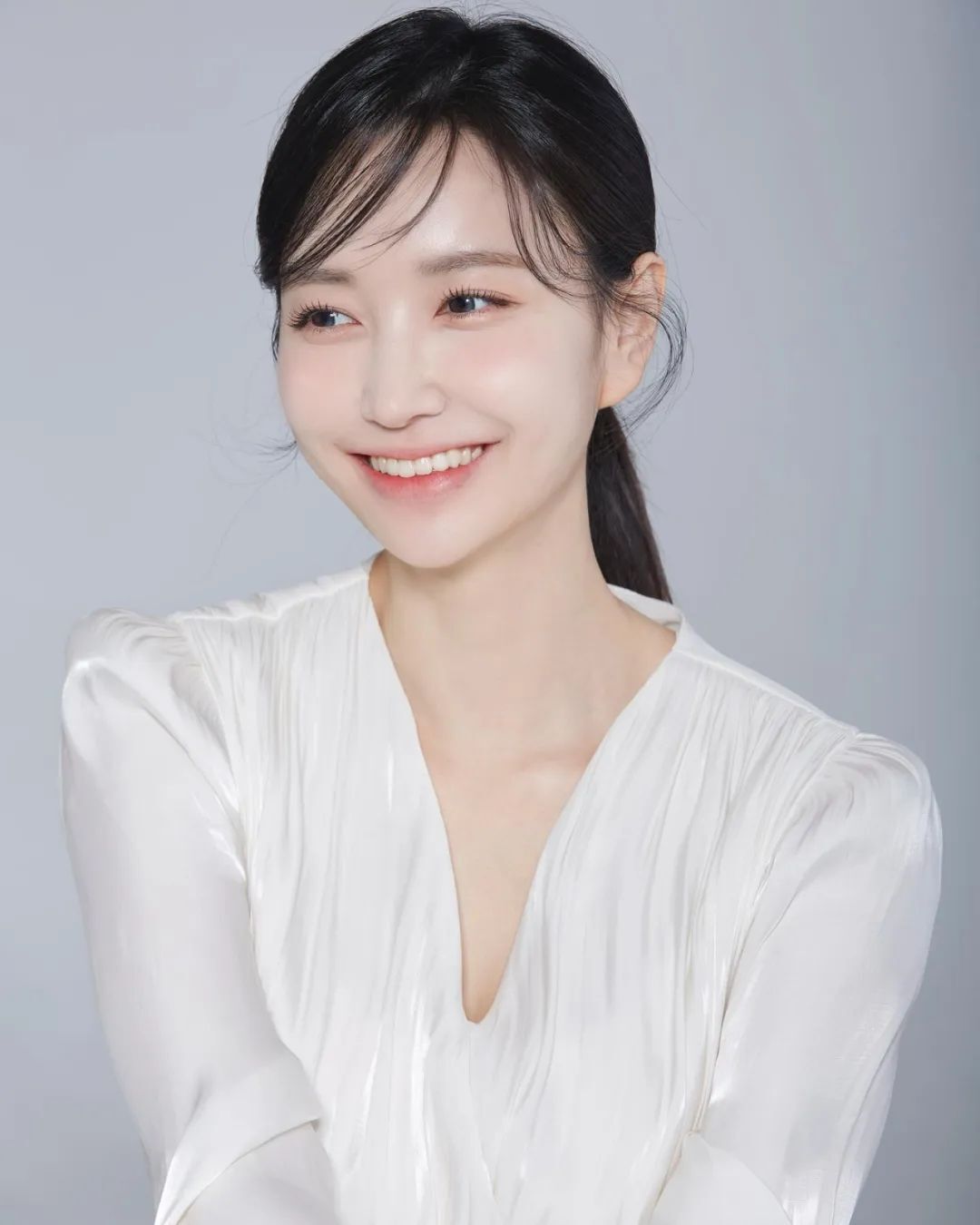 INS美女 | 韩国普拉提教练yetto，精致面容的性感健身模特