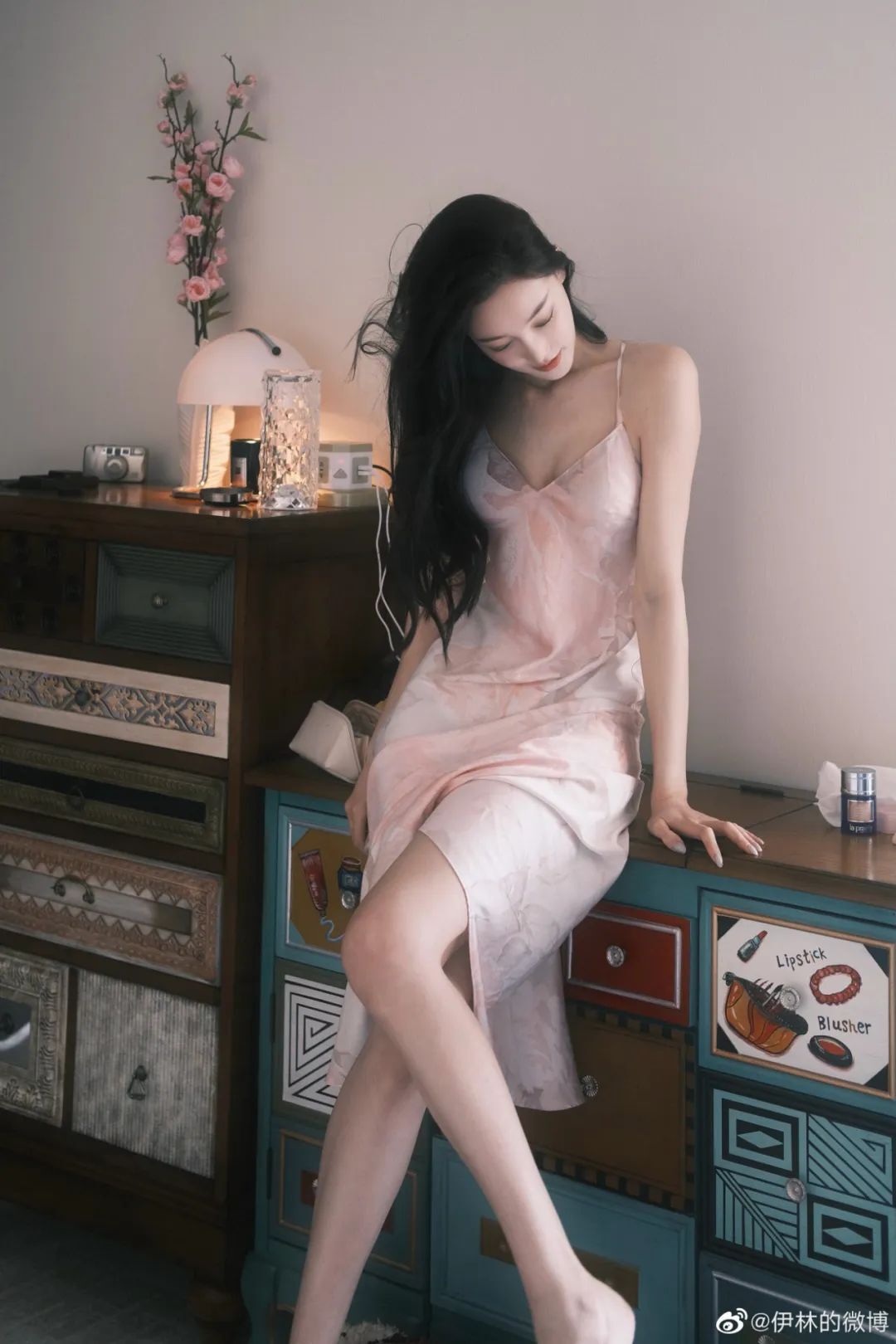 网红 | 伊林模特，肤白貌美大长腿的小姐姐