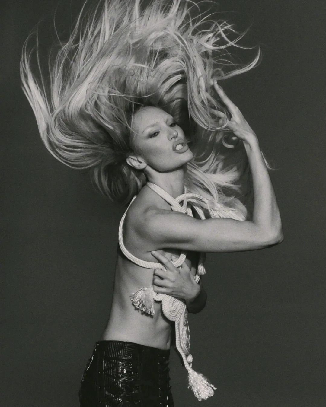 维密超模糖糖Candice Swanepoel写真大片，性感复古女郎！