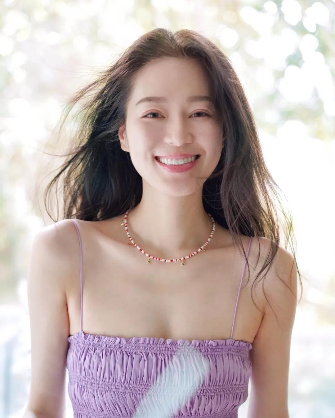 香港模特钟浠文，港式美女的风情！