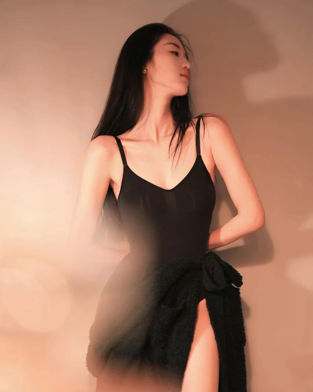 香港模特钟浠文，港式美女的风情！