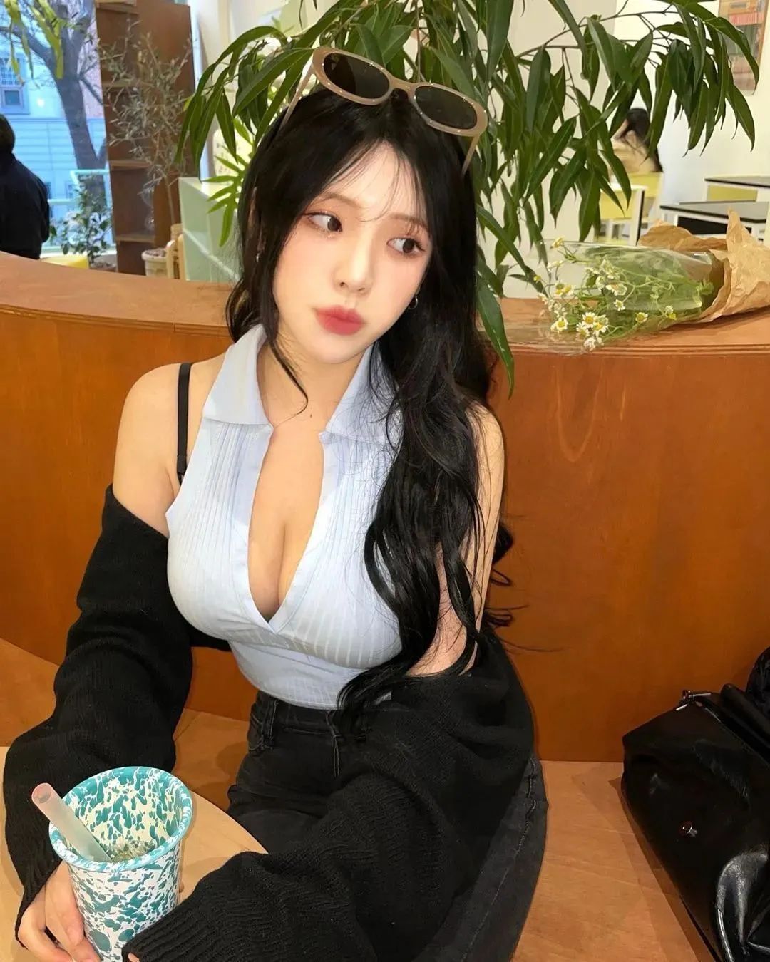 [仙女集]有美一人，灿如春华，皎如秋月