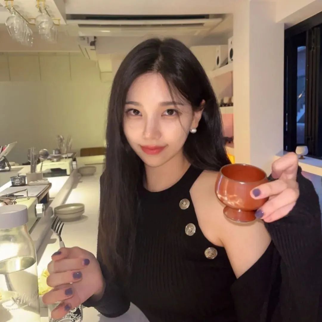 [仙女集]她腿又白又圆，像秋天莲藕
