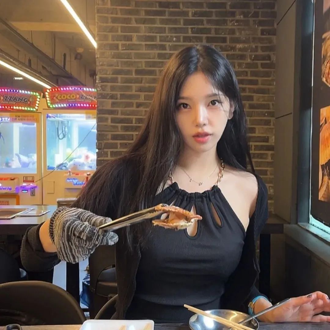 [仙女集]她腿又白又圆，像秋天莲藕
