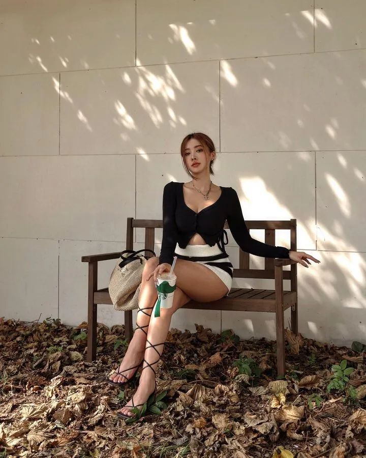 [仙女集]湾湾有佳人，轻盈绿腰舞，君王看不足