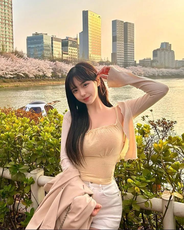 [仙女集]白皙肌肤火辣身材，她赢麻了