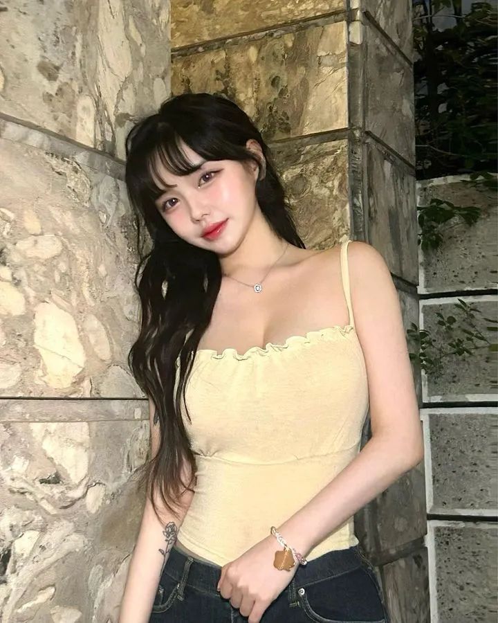 [仙女集]白皙肌肤火辣身材，她赢麻了