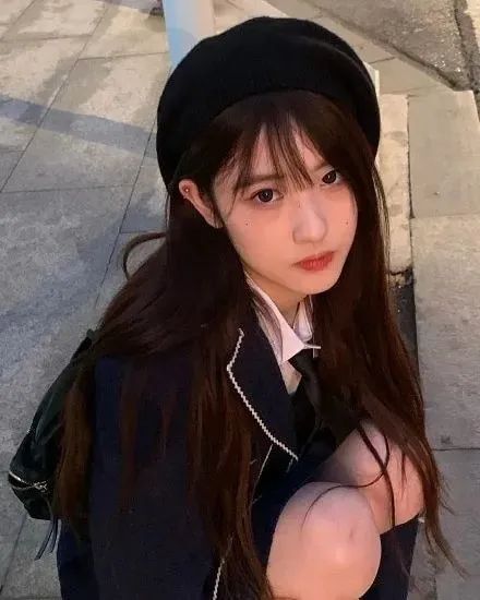 佘颖欣，网红界美女的颜值“天花板”