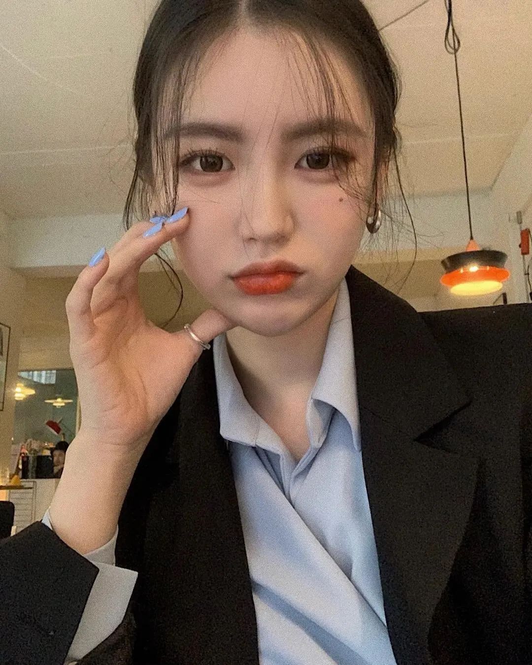 美女壁纸丨她是韩国李一桐，御姐范的网红美女！