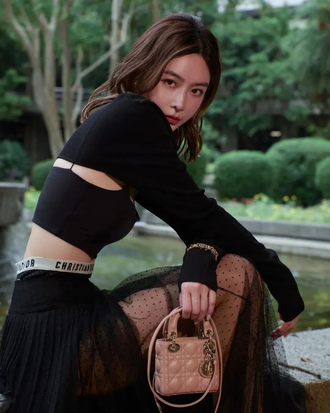 美女壁纸丨颜值和身材具佳的宝岛女神