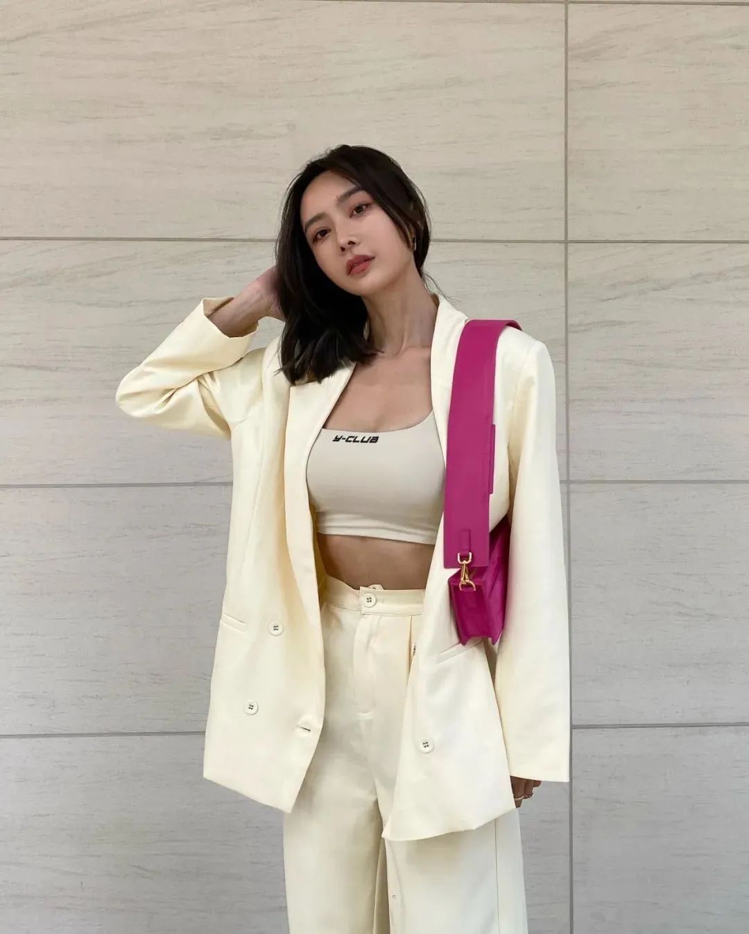 美女壁纸丨颜值和身材具佳的宝岛女神