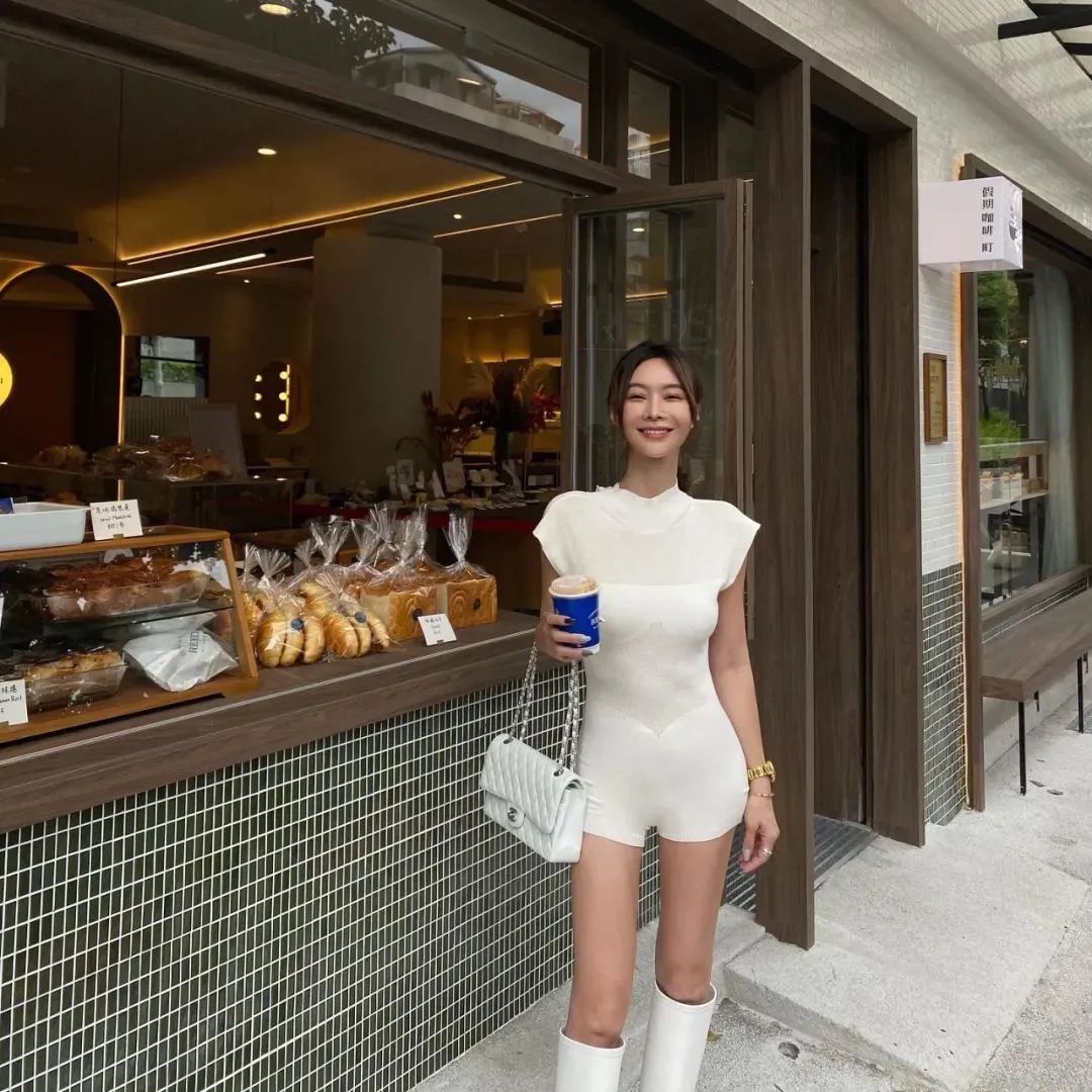 美女壁纸丨颜值和身材具佳的宝岛女神