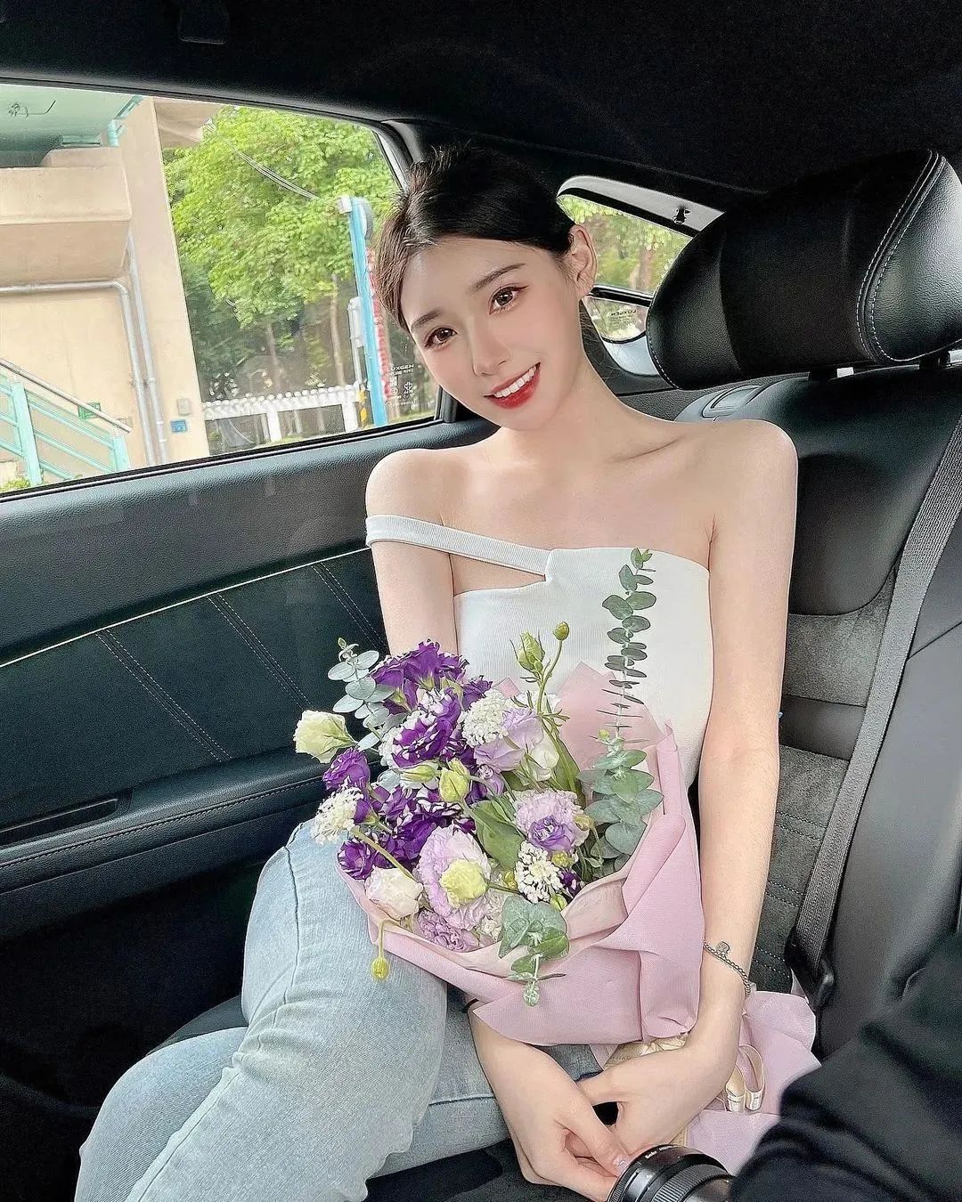 沁柔，清新甜美的“治愈系”女神