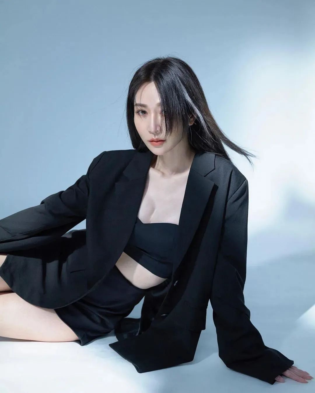 曾莞婷,40岁至今单身未婚的她，美出新高度
