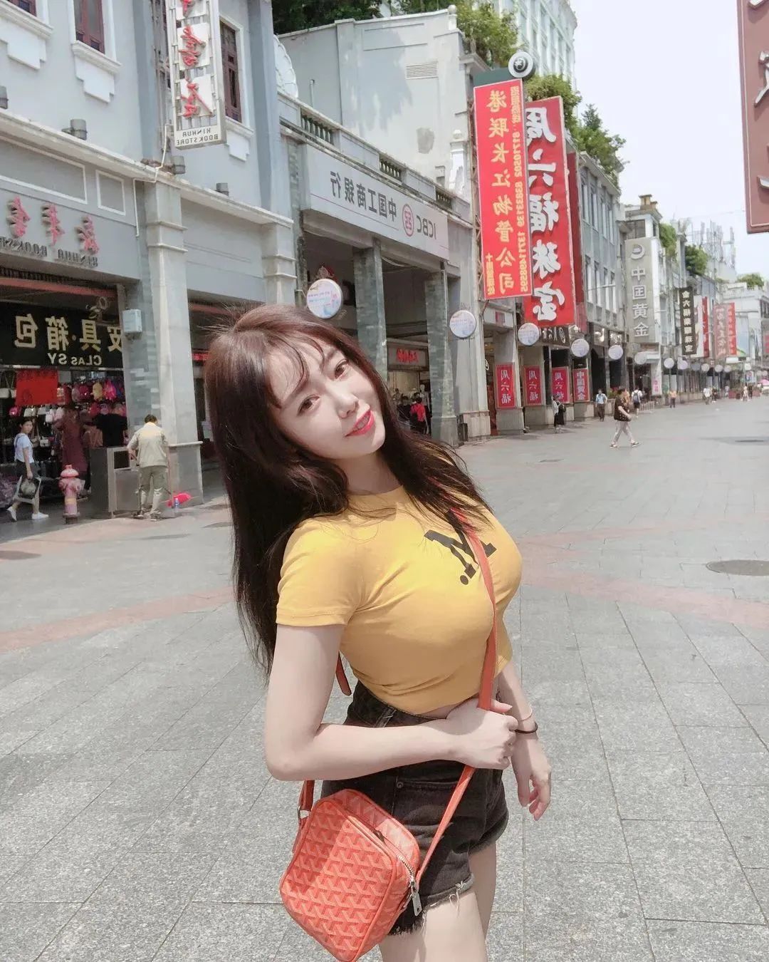 可禹，清新脱俗的台湾网红美女