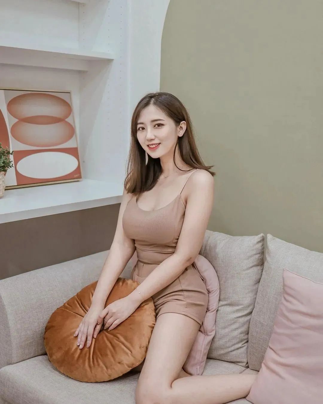 何蓁，清新脱俗的气质女神
